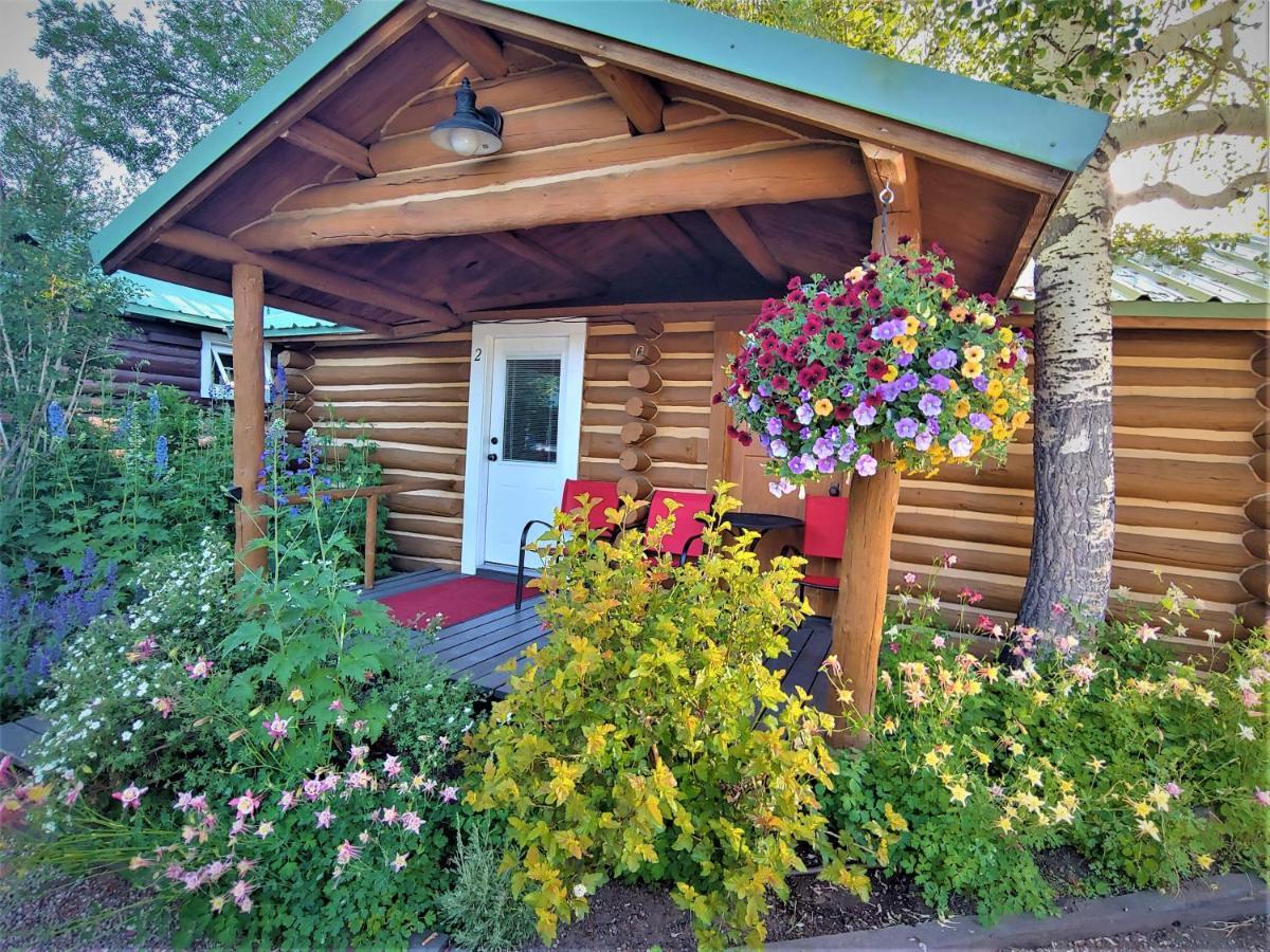 Log Cabin Motel Pinedale Eksteriør billede