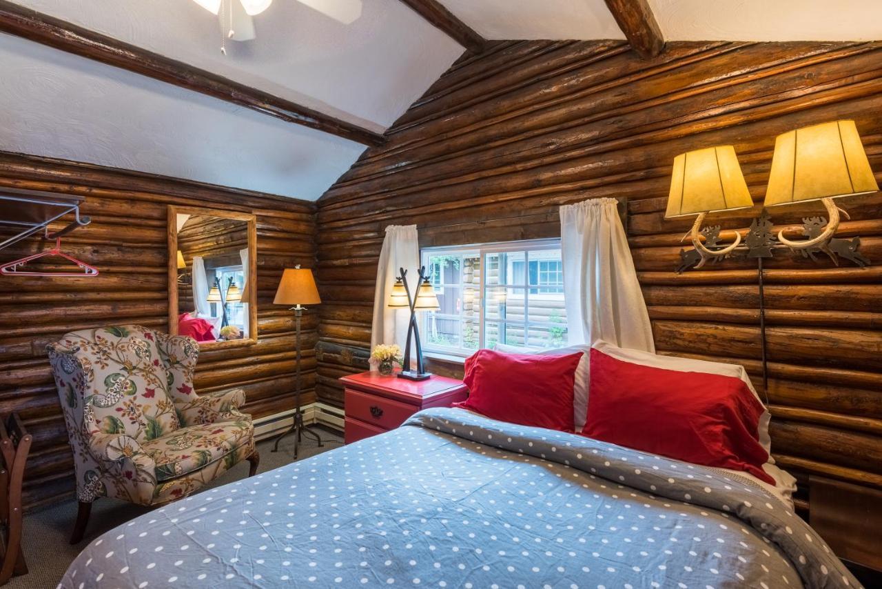 Log Cabin Motel Pinedale Eksteriør billede