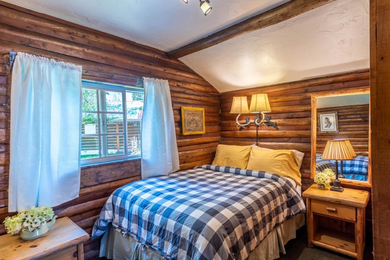 Log Cabin Motel Pinedale Eksteriør billede