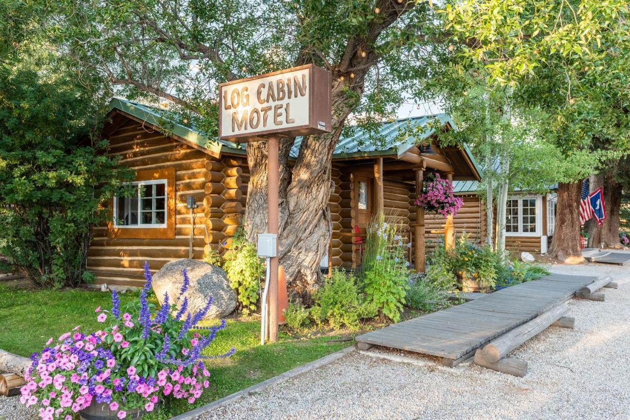 Log Cabin Motel Pinedale Eksteriør billede