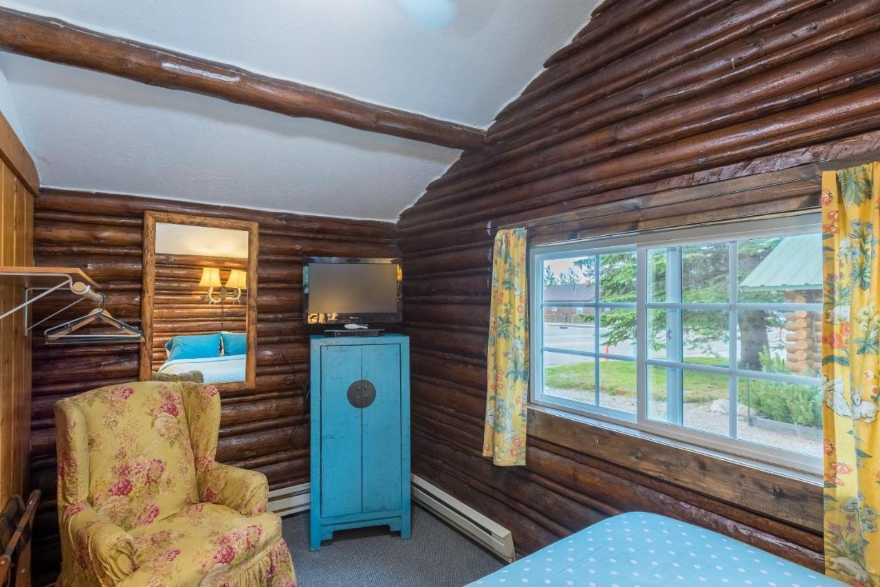 Log Cabin Motel Pinedale Eksteriør billede