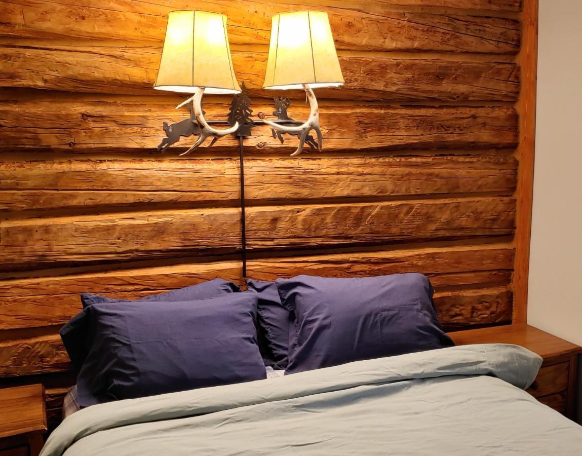 Log Cabin Motel Pinedale Eksteriør billede